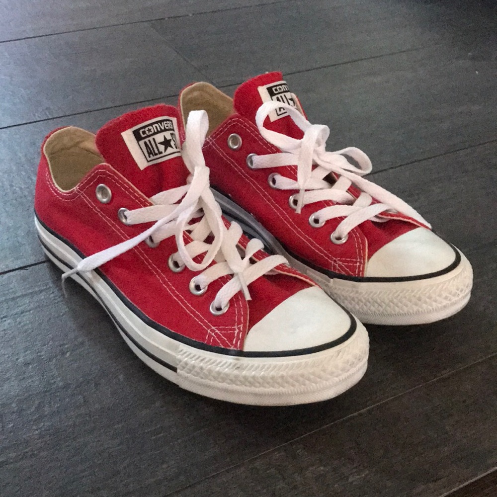 Size 7 red converse
